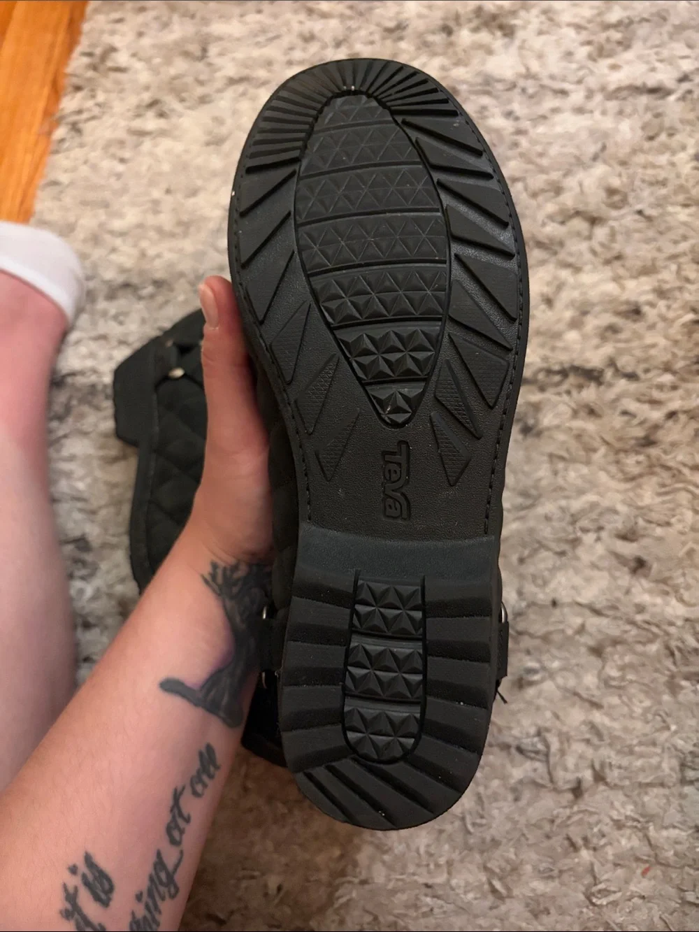 Teva Women’s 7.5 De La Vina Dos waterproof Leather Black Quilted Ankle Shoes
